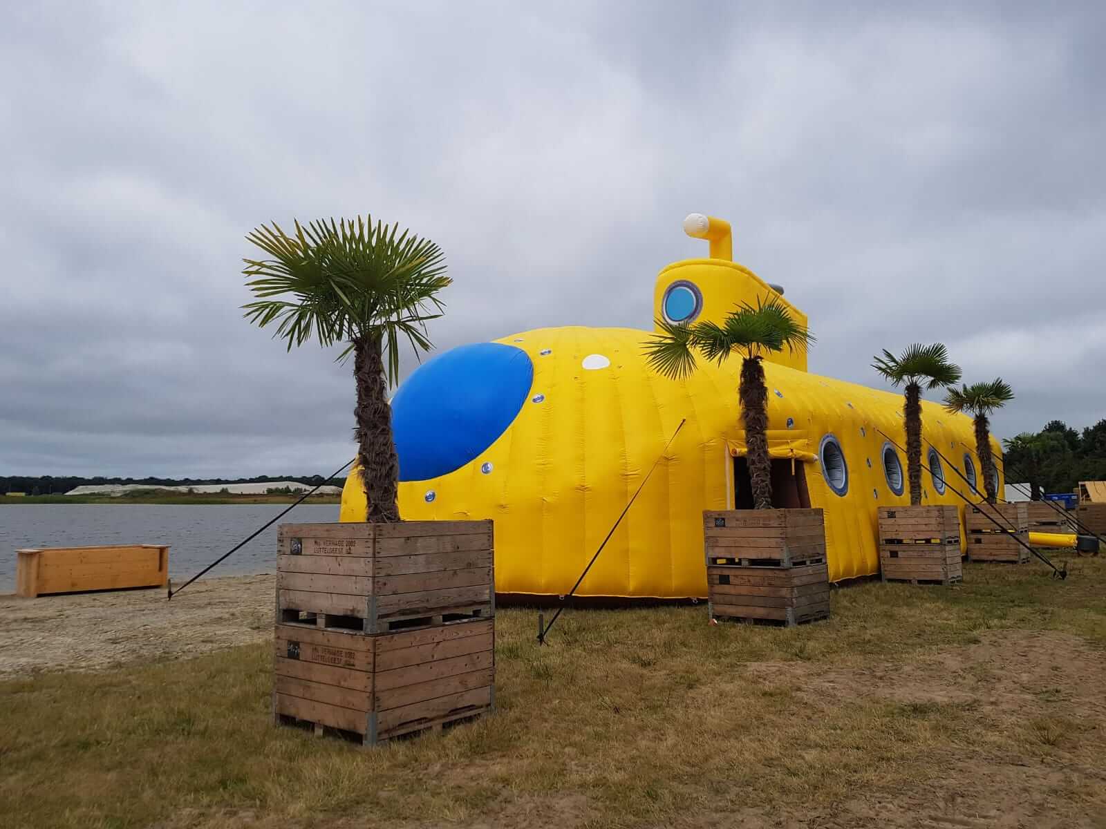 Yellow submarine (the love below) elftopia
